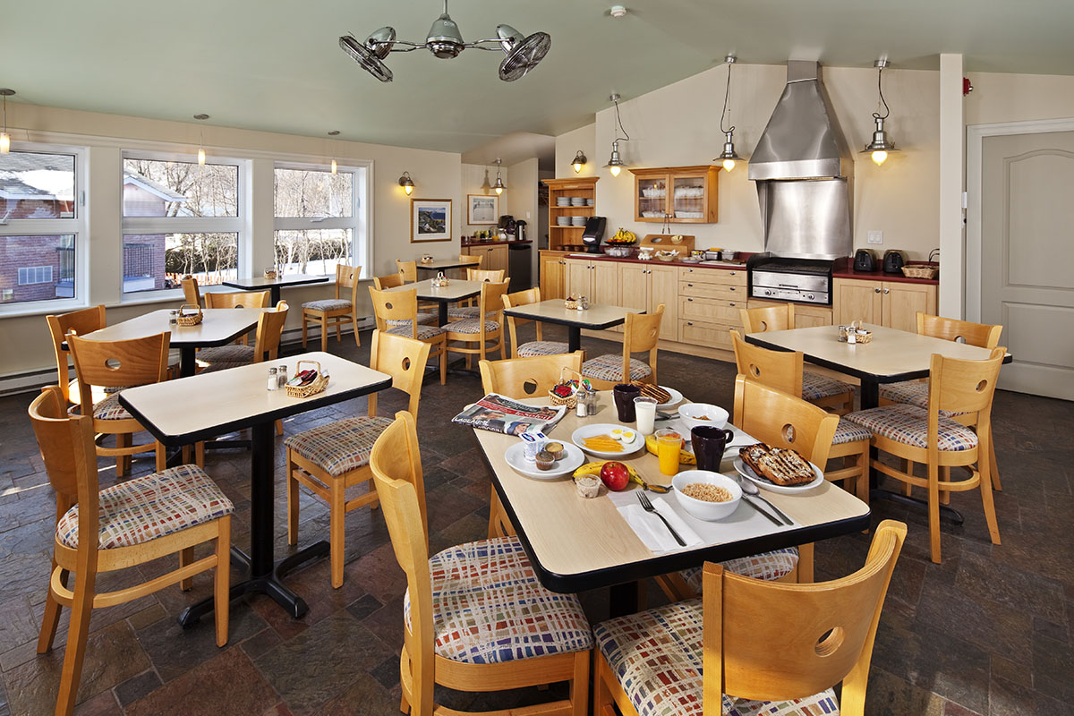 La salle du petit-déjeuner dans notre hôtel à La Malbaie